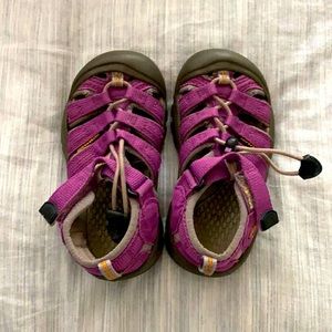 Girls Size 10 Keen Sandals